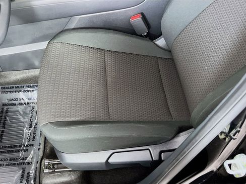 Used 2025 Nissan Kicks S image 15