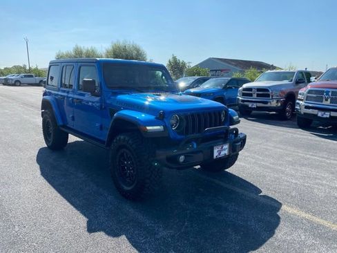 Used 2023 Jeep Wrangler Unlimited Rubicon 4xe AWD/4WD image 3