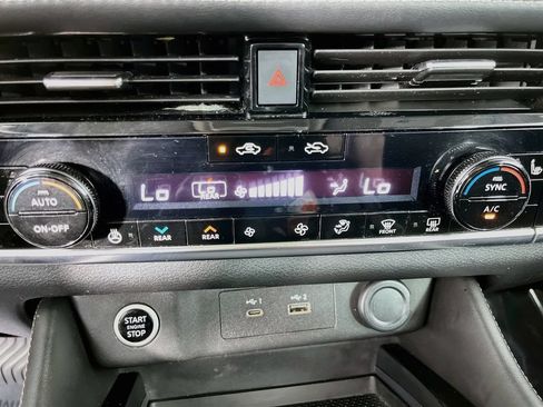 Used 2021 Nissan Rogue SL AWD/4WD image 22