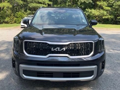 Used 2025 Kia Telluride EX w/ EX Captain's Chair Package FWD image 3
