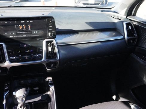 Used 2022 Kia Sorento S w/ Panoramic Sunroof Package image 38