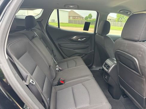 Used 2024 GMC Terrain SLE w/ Driver Convenience Package FWD image 8