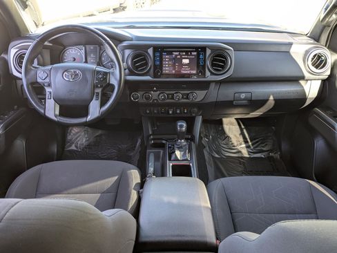Used 2019 Toyota Tacoma TRD Off-Road image 30