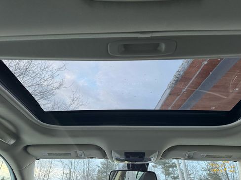 Used 2017 Lexus CT 200h w/ Navigation System Package image 15