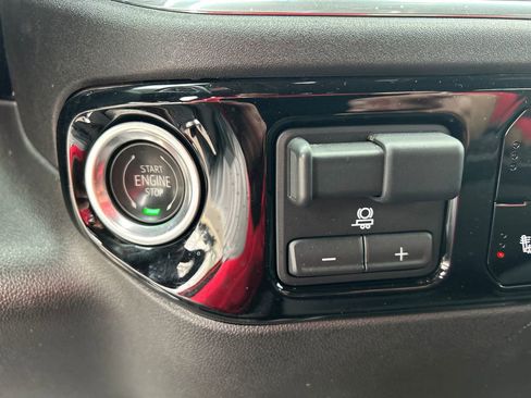 Used 2024 Chevrolet Silverado 3500 LT w/ Convenience Package image 23