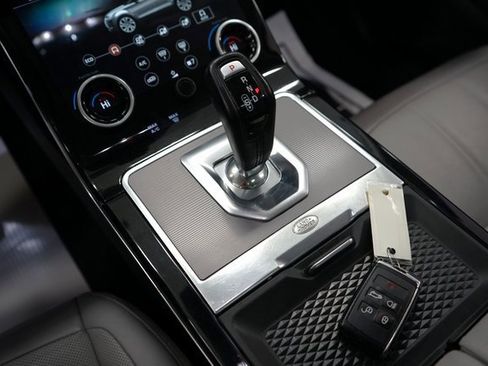 Used 2020 Land Rover Range Rover Evoque SE image 42