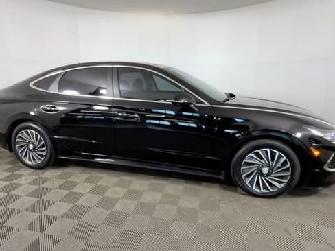 Used 2023 Hyundai Sonata Limited FWD image 3