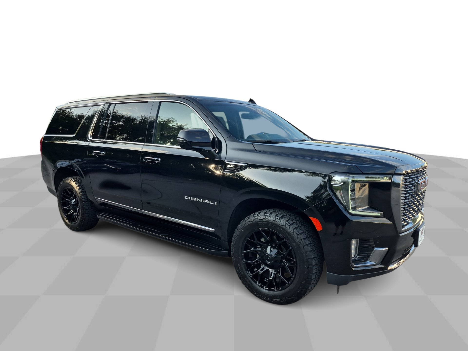 Used 2023 GMC Yukon XL Denali AWD/4WD image 2