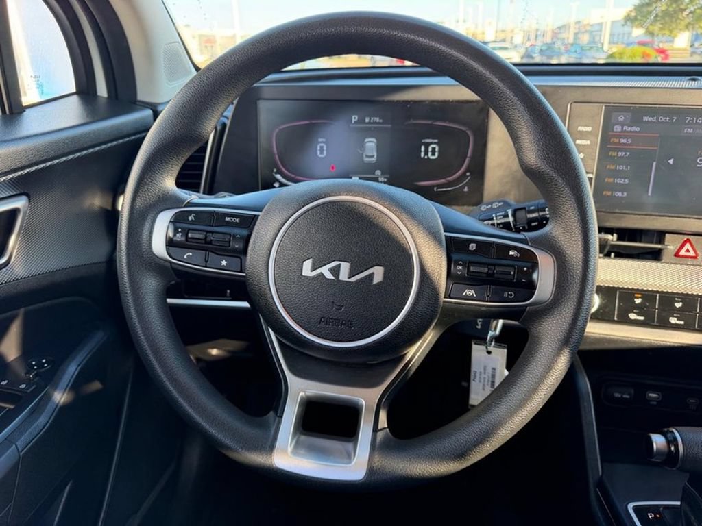 Used 2023 Kia Sportage LX AWD/4WD image 10
