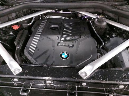 Used 2023 BMW X5 xDrive40i AWD/4WD image 32