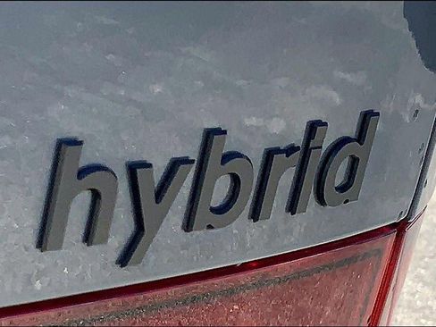 Used 2025 Hyundai Santa Fe Calligraphy FWD image 8