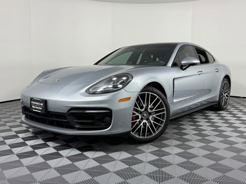 Used 2023 Porsche Panamera 4S image 1