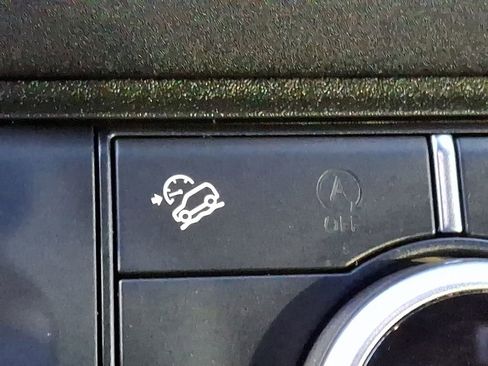 Used 2023 Land Rover Defender 110 X-Dynamic SE image 26