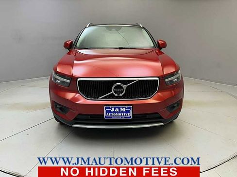 Used 2019 Volvo XC40 T5 Momentum image 8