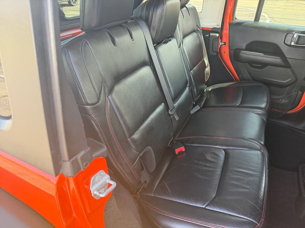Used 2018 Jeep Wrangler Unlimited Rubicon AWD/4WD image 22
