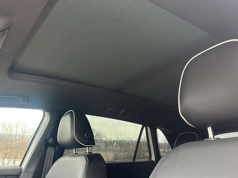 Used 2024 Volkswagen Atlas Cross Sport SEL Premium R-Line image 24