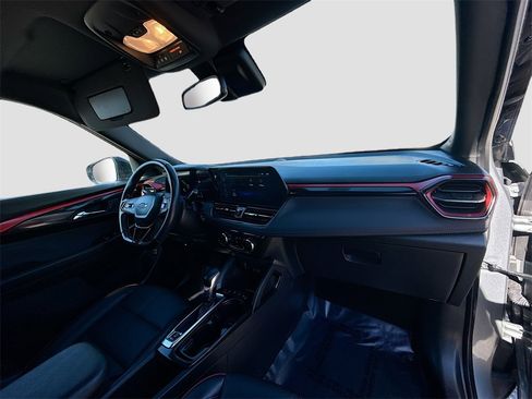 Used 2025 Chevrolet TrailBlazer RS w/ Convenience Package image 27