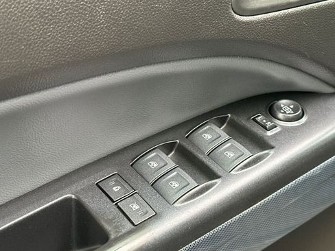 Used 2019 Chevrolet Colorado Z71 AWD/4WD image 13