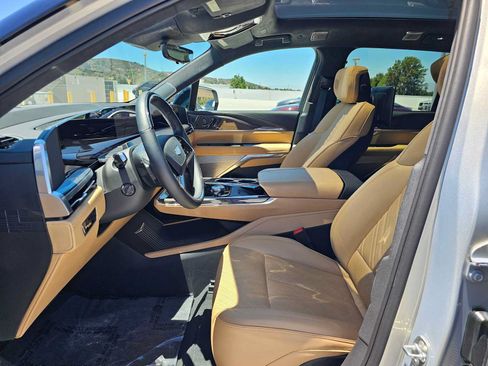 Used 2025 Cadillac Escalade IQ Sport 2 AWD/4WD image 24