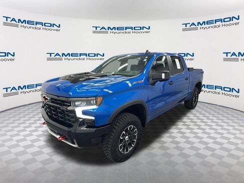 Used 2022 Chevrolet Silverado 1500 ZR2 w/ Technology Package AWD/4WD image 1