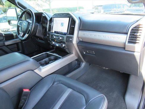Used 2022 Ford F350 Platinum w/ FX4 Off-Road Package image 13
