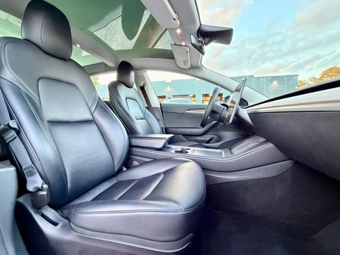 Used 2022 Tesla Model 3 Standard Range RWD image 27