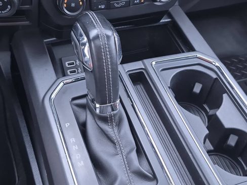 Used 2018 Ford F150 XLT w/ Equipment Group 302A Luxury AWD/4WD image 33