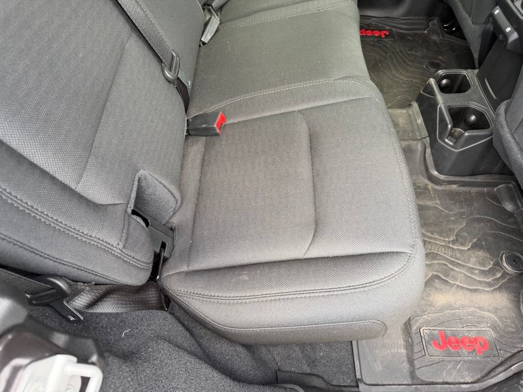 Used 2020 Jeep Wrangler Unlimited Sport AWD/4WD image 18