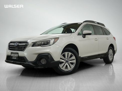 Used 2018 Subaru Outback 2.5i Premium AWD/4WD image 1