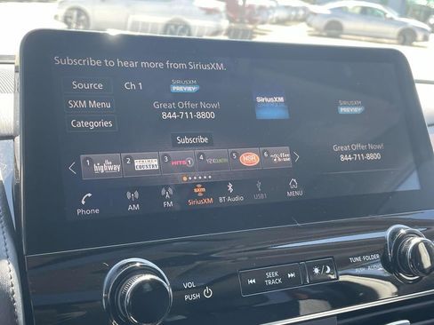 Used 2023 Nissan Armada SL w/ Captain's Chairs Package image 27