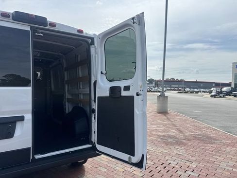 Used 2025 RAM ProMaster 2500 FWD image 24