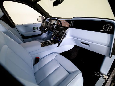 New 2026 Rolls-Royce Cullinan image 35