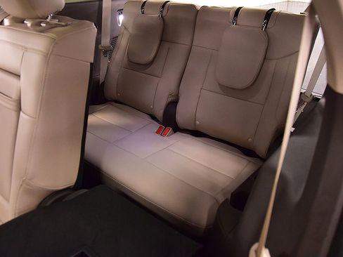 Used 2023 Ford Explorer Platinum w/ Technology Package image 36