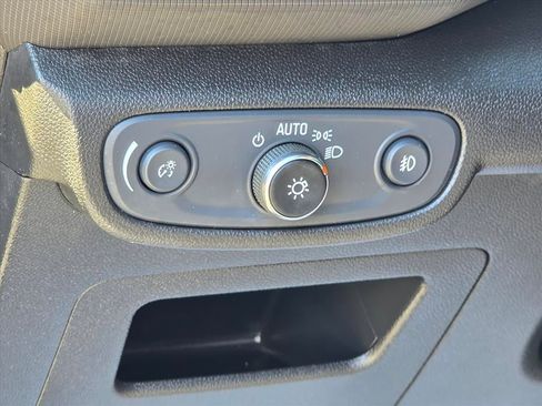 Used 2021 Chevrolet TrailBlazer RS w/ Technology Package FWD image 8