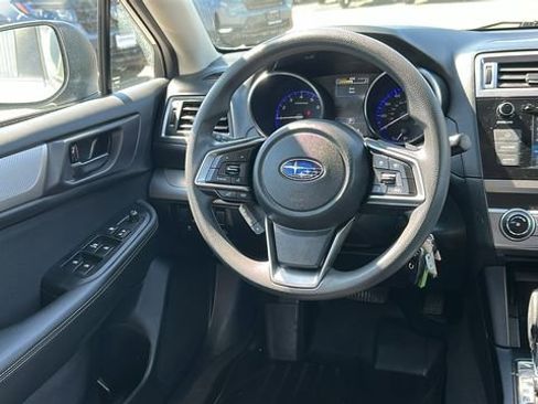 Used 2019 Subaru Outback 2.5i AWD/4WD image 23