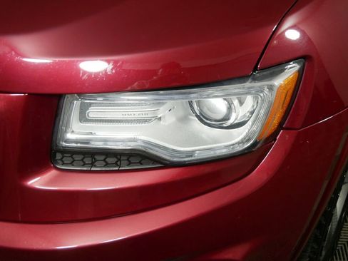 Used 2015 Jeep Grand Cherokee Overland w/ Advanced Technology Group image 10