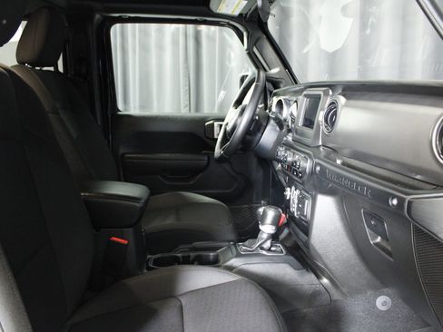 Used 2022 Jeep Wrangler Unlimited Sport AWD/4WD image 30