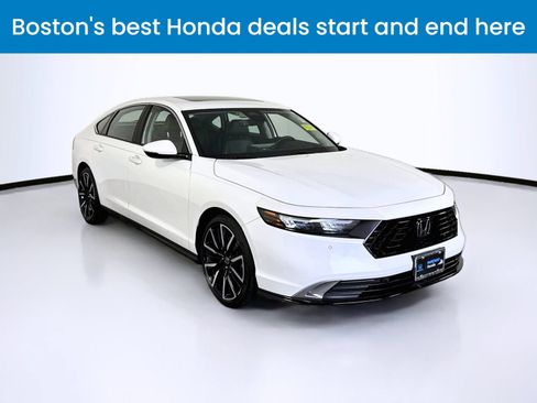 Used 2025 Honda Accord Touring image 1