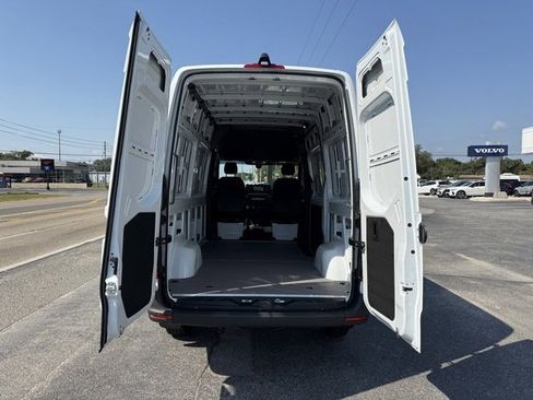 New 2025 Mercedes-Benz Sprinter 2500 image 5