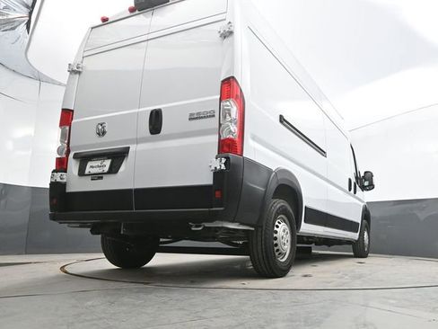 Used 2025 RAM ProMaster 2500 w/ Convenience Group image 35