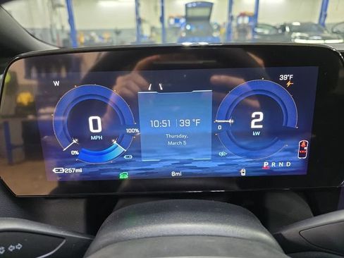 New 2026 Chevrolet Equinox EV LT image 19