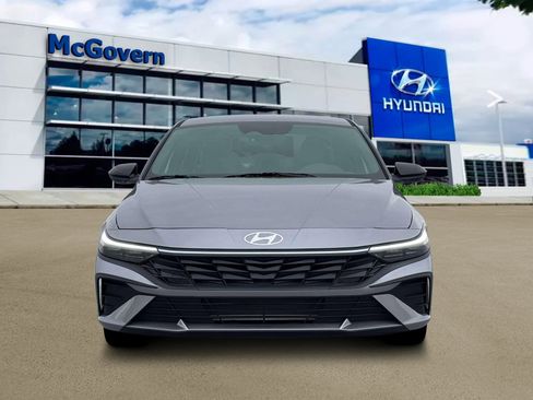 New 2026 Hyundai Elantra Sport FWD image 12