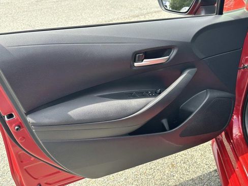 Used 2020 Toyota Corolla LE image 14