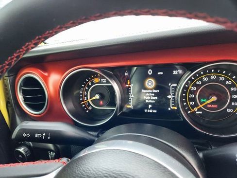 Used 2023 Jeep Wrangler Unlimited Rubicon w/ Cold Weather Group image 18