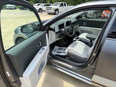 Used 2024 Hyundai Ioniq 5 Limited RWD image 10