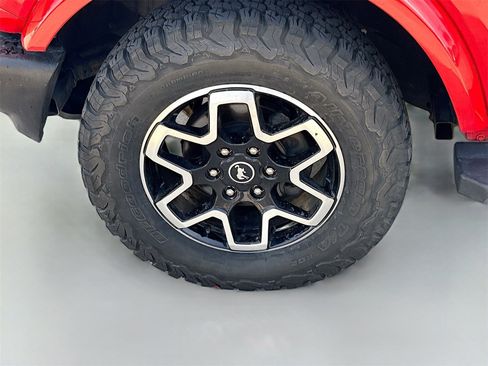 Used 2023 Ford Bronco Outer Banks image 28