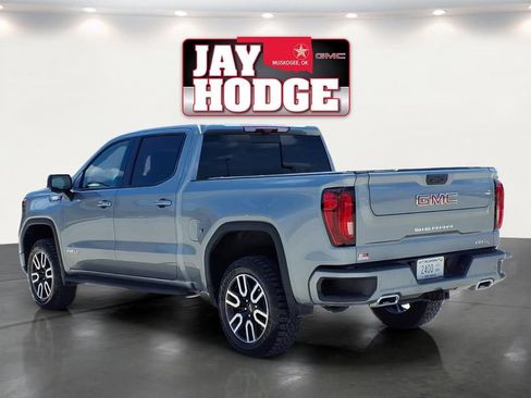 Used 2025 GMC Sierra 1500 AT4 w/ AT4 Premium Package AWD/4WD image 4
