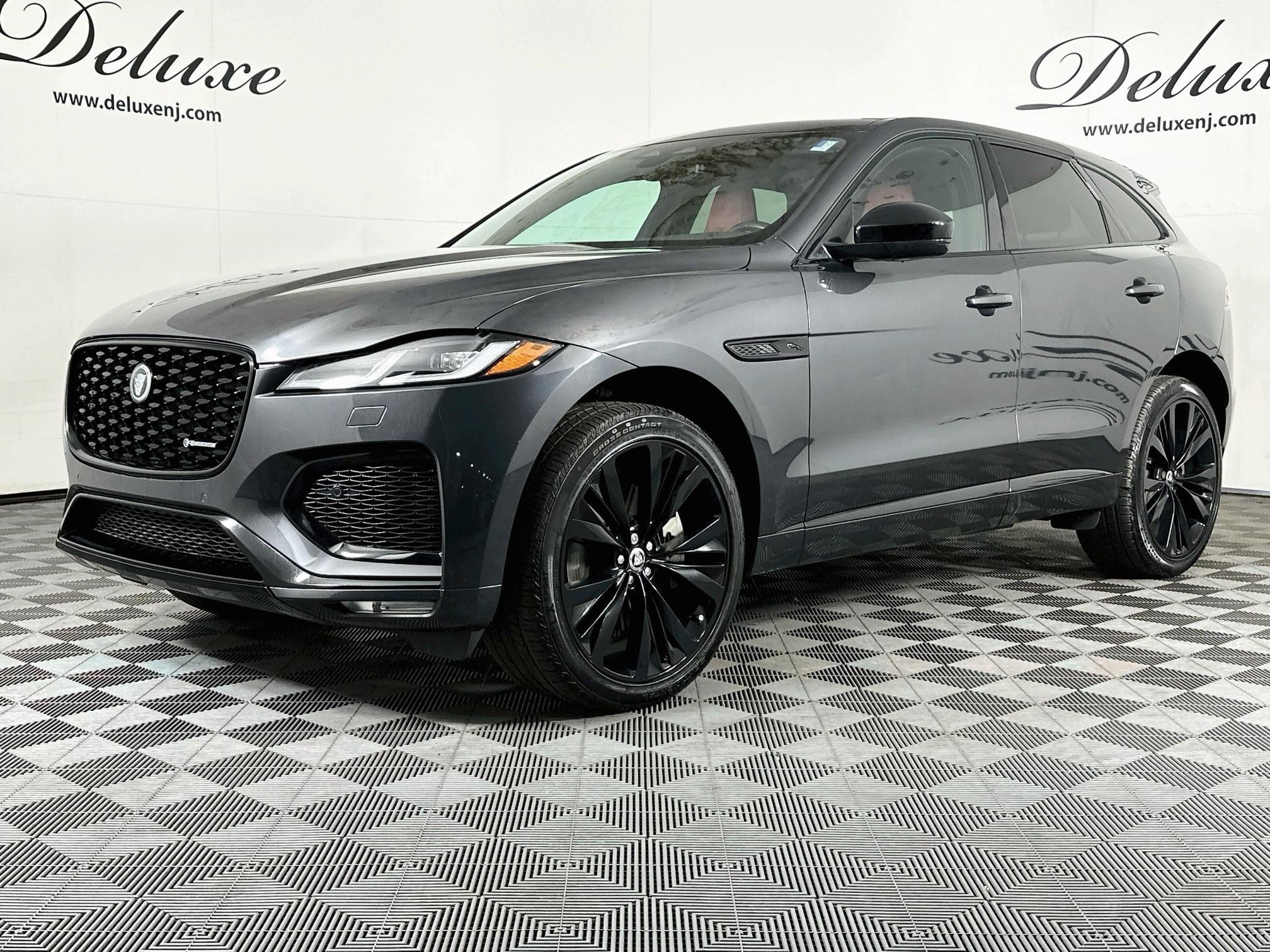 Used 2024 Jaguar F-PACE R-Dynamic S AWD/4WD image 3