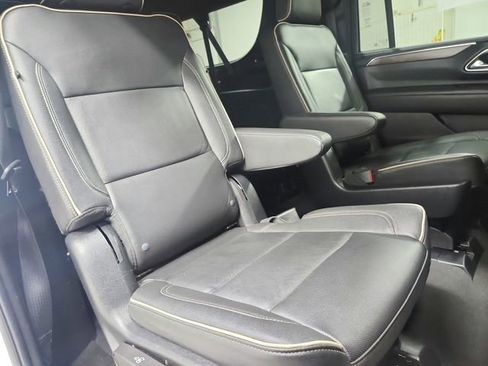 Used 2023 Chevrolet Suburban Premier RWD image 47