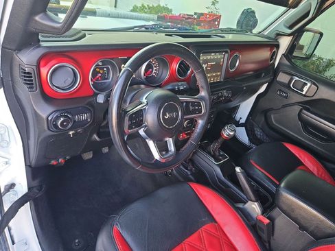 Used 2018 Jeep Wrangler Unlimited Rubicon image 11